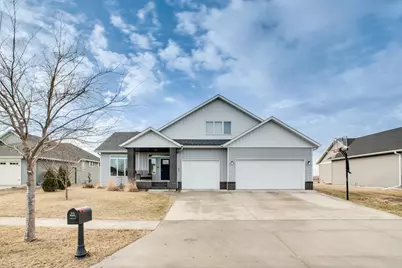 657 Westminster Drive, Moorhead, MN 56560 - Photo 4