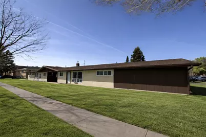 1811 9th Avenue S, Moorhead, MN 56560 - Photo 2