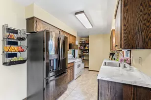 9324 30th Ave N, New Hope, MN 55427 - Photo 8