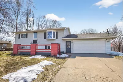 306 Parkview Curve, Zumbrota, MN 55992 - Photo 2