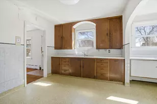 709 Michigan St, Hibbing, MN 55746 - Photo 6