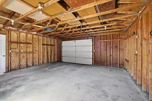 709 Michigan St, Hibbing, MN 55746 - Photo 28