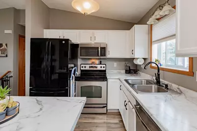 3102 32nd Street S, Moorhead, MN 56560 - Photo 10