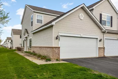 7407 Derby Lane, Shakopee, MN 55379 - Photo 2