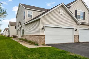 7407 Derby Ln, Shakopee, MN 55379 - Photo 2