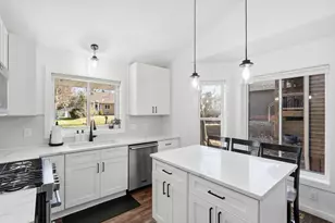 5480 W 131st St, Savage, MN 55378 - Photo 4