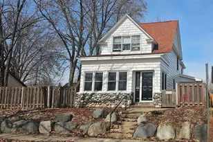 1833 Hawthorne Ave E, Saint Paul, MN 55119 - Photo 2