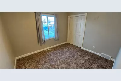 2808 81st Avenue N, Brooklyn Park, MN 55444 - Photo 20