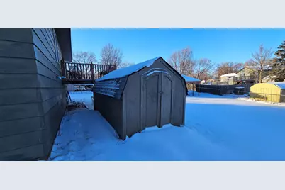 2808 81st Avenue N, Brooklyn Park, MN 55444 - Photo 8