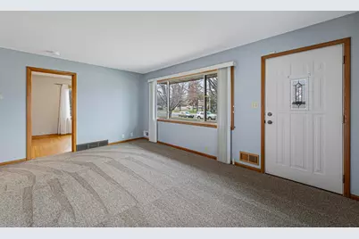 1235 E Main Street, Mankato, MN 56001 - Photo 2