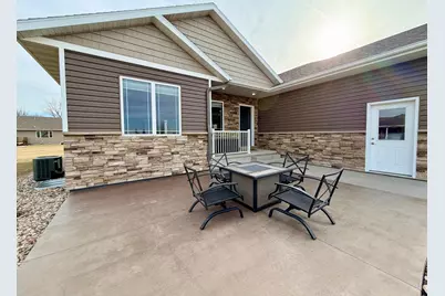 1781 Donavon Drive, Worthington, MN 56187 - Photo 32