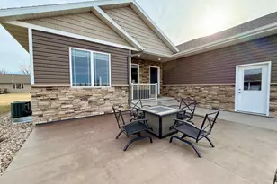 1781 Donavon Dr, Worthington, MN 56187 - Photo 32