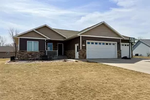 1781 Donavon Dr, Worthington, MN 56187 - Photo 2