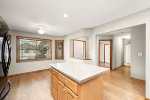 411 Independence Street NE, New Prague, MN 56071 - Photo 4