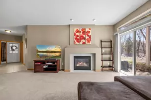 2122 Water Lilly Ln, Eagan, MN 55122 - Photo 8