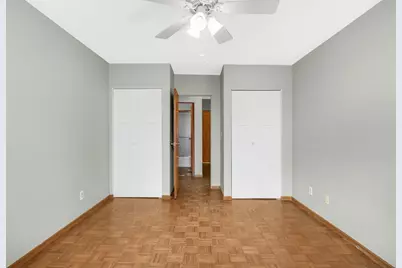 1912 Dupont Avenue S #405, Minneapolis, MN 55403 - Photo 8