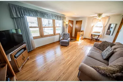 302 19th Street SW, Rochester, MN 55902 - Photo 2