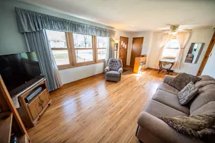 302 19th St SW, Rochester, MN 55902 - Photo 2