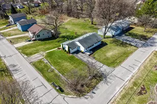 302 19th St SW, Rochester, MN 55902 - Photo 48