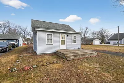 809 E Park Avenue, Luck, WI 54853 - Photo 2