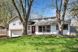 304 Valley High Rd, Burnsville, MN 55337 - Photo 2