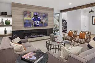 601 Fox Hill Dr, Chanhassen, MN 55317 - Photo 4