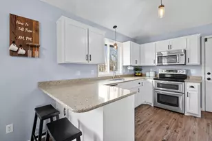 6667 Kingsview Ln N, Maple Grove, MN 55311 - Photo 6