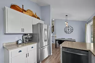 6667 Kingsview Ln N, Maple Grove, MN 55311 - Photo 8