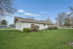 306 3rd Ave SE, Blooming Prairie, MN 55917 - Photo 12