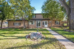 328 S Redwood Dr, Mankato, MN 56001 - Photo 2