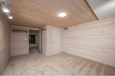 328 S Redwood Drive, Mankato, MN 56001 - Photo 34