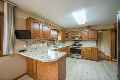 328 S Redwood Drive, Mankato, MN 56001 - Photo 16