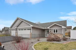 1076 244th Ave NE, East Bethel, MN 55005 - Photo 4