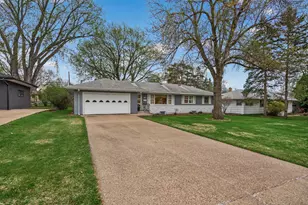 1710 Fry St, Falcon Heights, MN 55113 - Photo 2