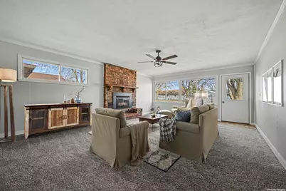 363 N Waterville Avenue, Le Center, MN 56057 - Photo 8
