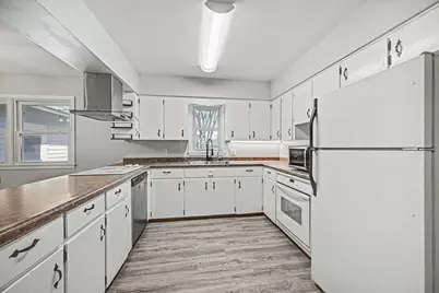 363 N Waterville Avenue, Le Center, MN 56057 - Photo 6