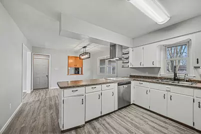 363 N Waterville Avenue, Le Center, MN 56057 - Photo 8