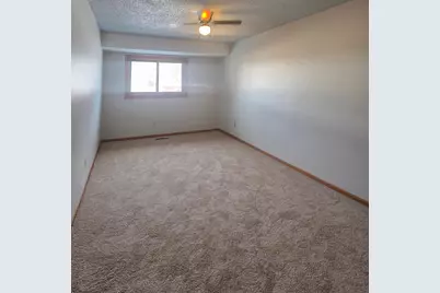 6594 Upper 35th Street N, Oakdale, MN 55128 - Photo 10