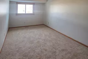 6594 Upper 35th St N, Oakdale, MN 55128 - Photo 10