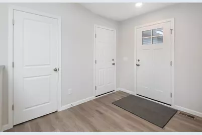 648 Hawthorne Lane, Watertown, MN 55388 - Photo 8