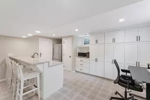 6068 Olinger Cir, Edina, MN 55436 - Photo 30