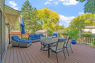 10710 36th Pl N, Plymouth, MN 55441 - Photo 14