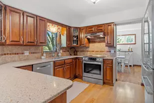 10710 36th Pl N, Plymouth, MN 55441 - Photo 16