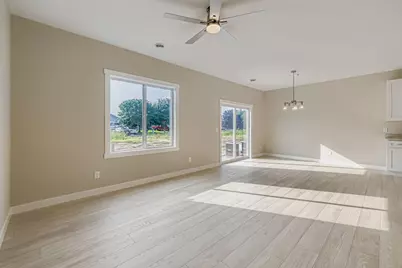 2117 Cleveland Way S, Cambridge, MN 55008 - Photo 4