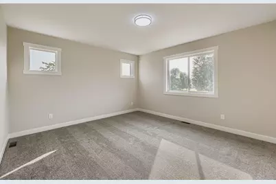 2123 Cleveland Way S, Cambridge, MN 55008 - Photo 12