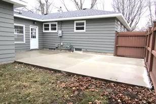 1202 N 5th St, Montevideo, MN 56265 - Photo 32