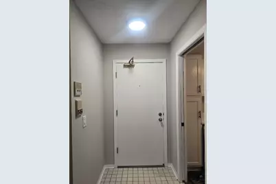 4710 58th Avenue N #106, Crystal, MN 55429 - Photo 8