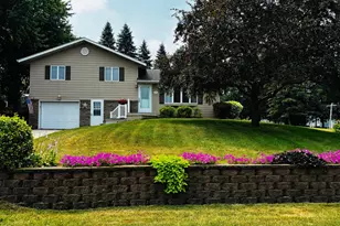 407 Park St, Fulda, MN 56131 - Photo 1