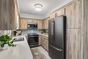 3210 W 110th St, Bloomington, MN 55431 - Photo 12