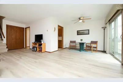 1516 19 1/2 Street S #6, Moorhead, MN 56560 - Photo 2